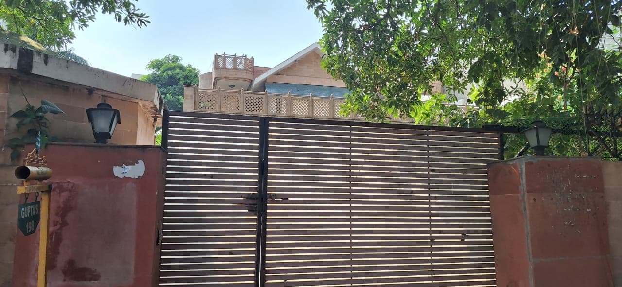 Property Photos 1