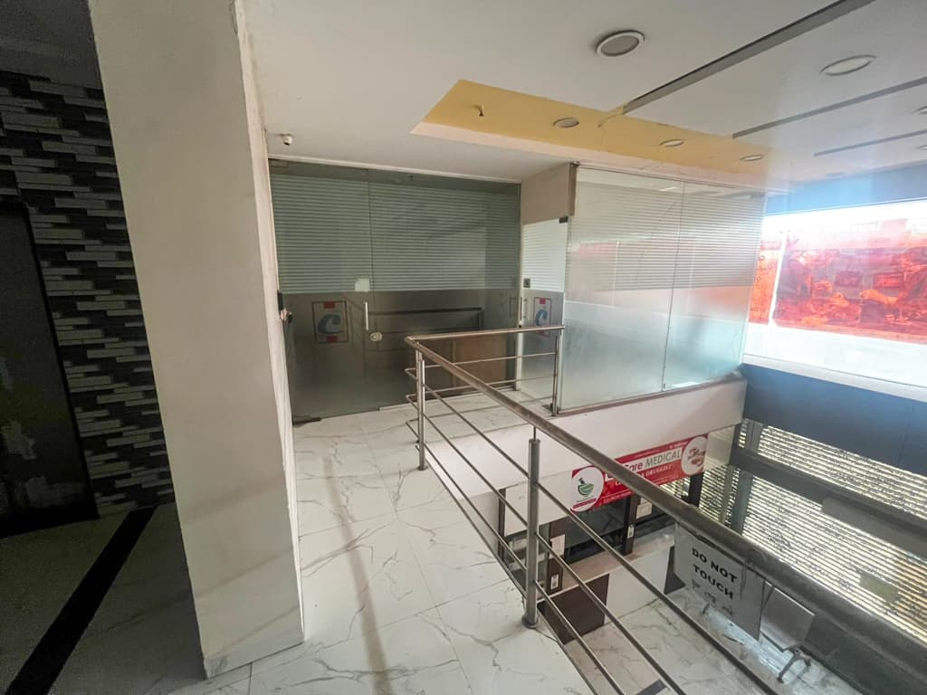 Property Photos 32