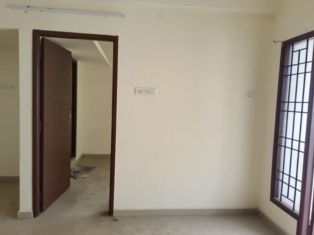 Property Photos 6