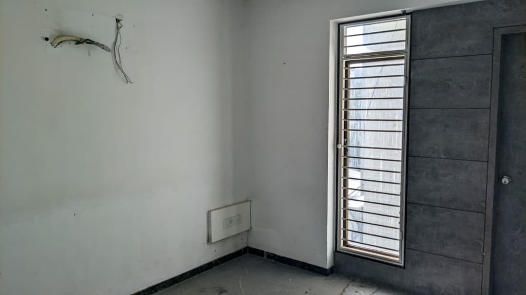Property Photos 18