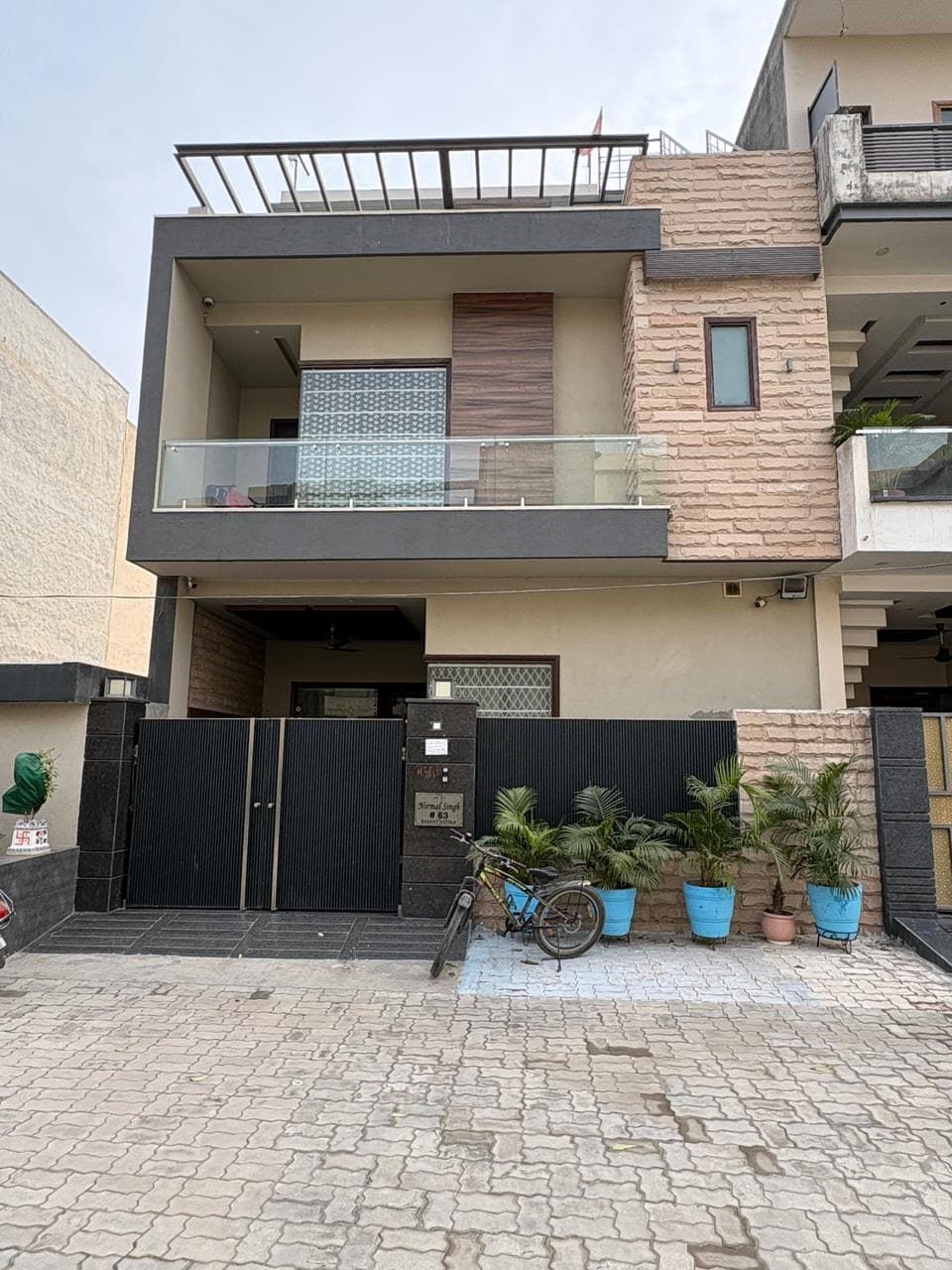 Property Photos 7