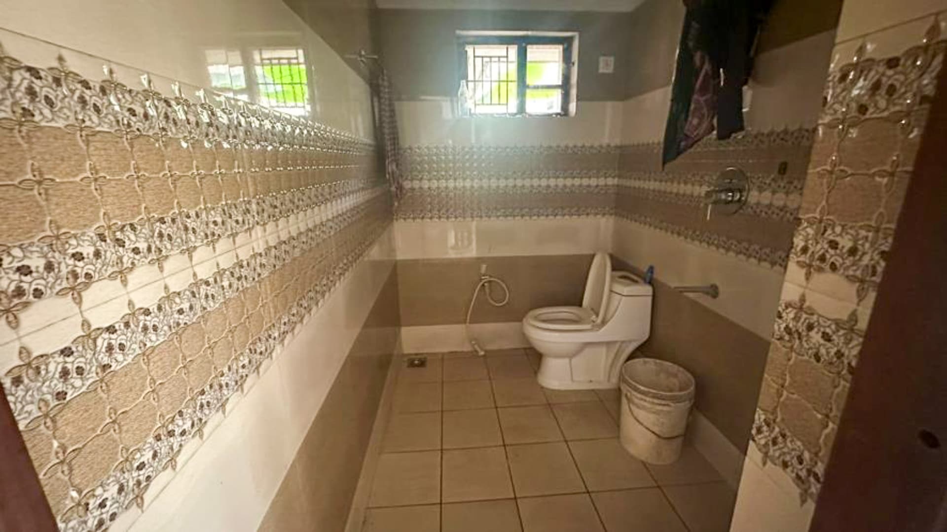 Property Photos 11