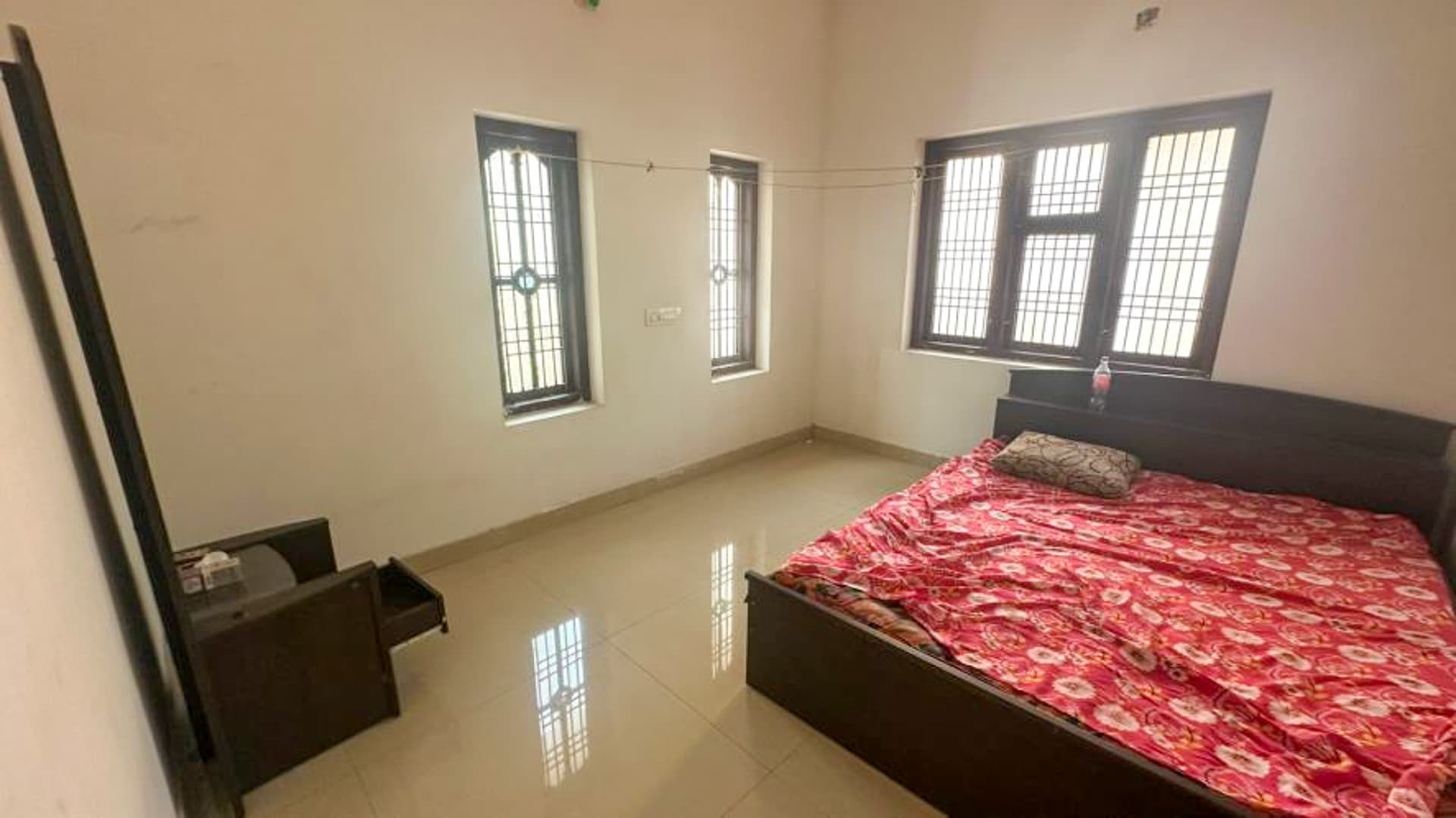 Property Photos 6
