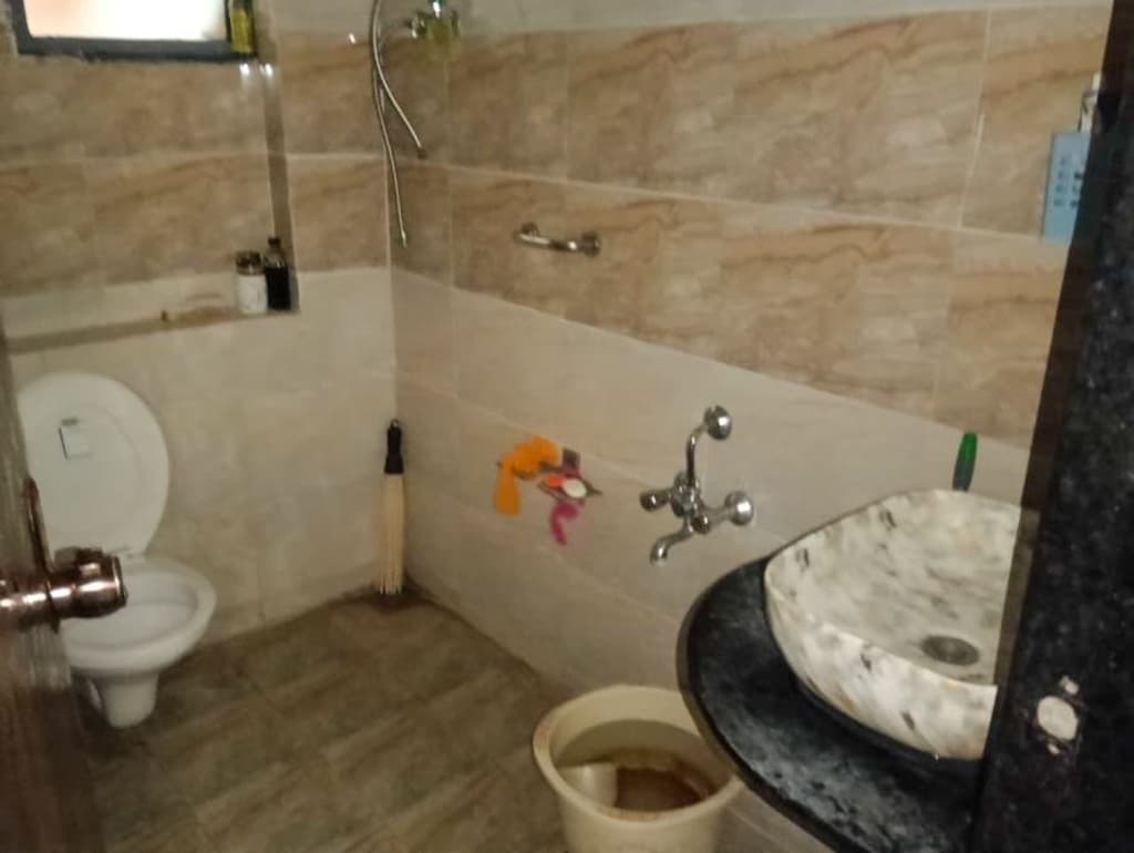 Property Photos 13