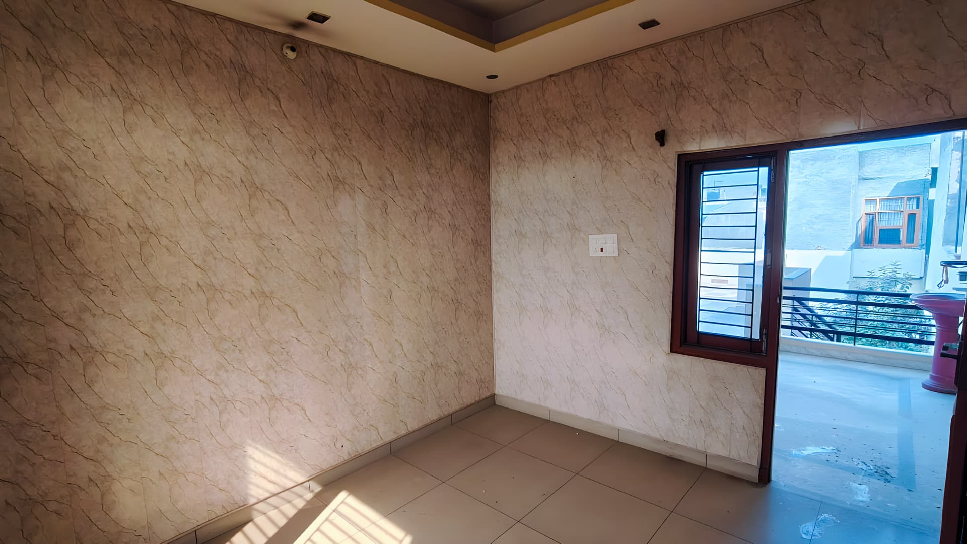 Property Photos 18