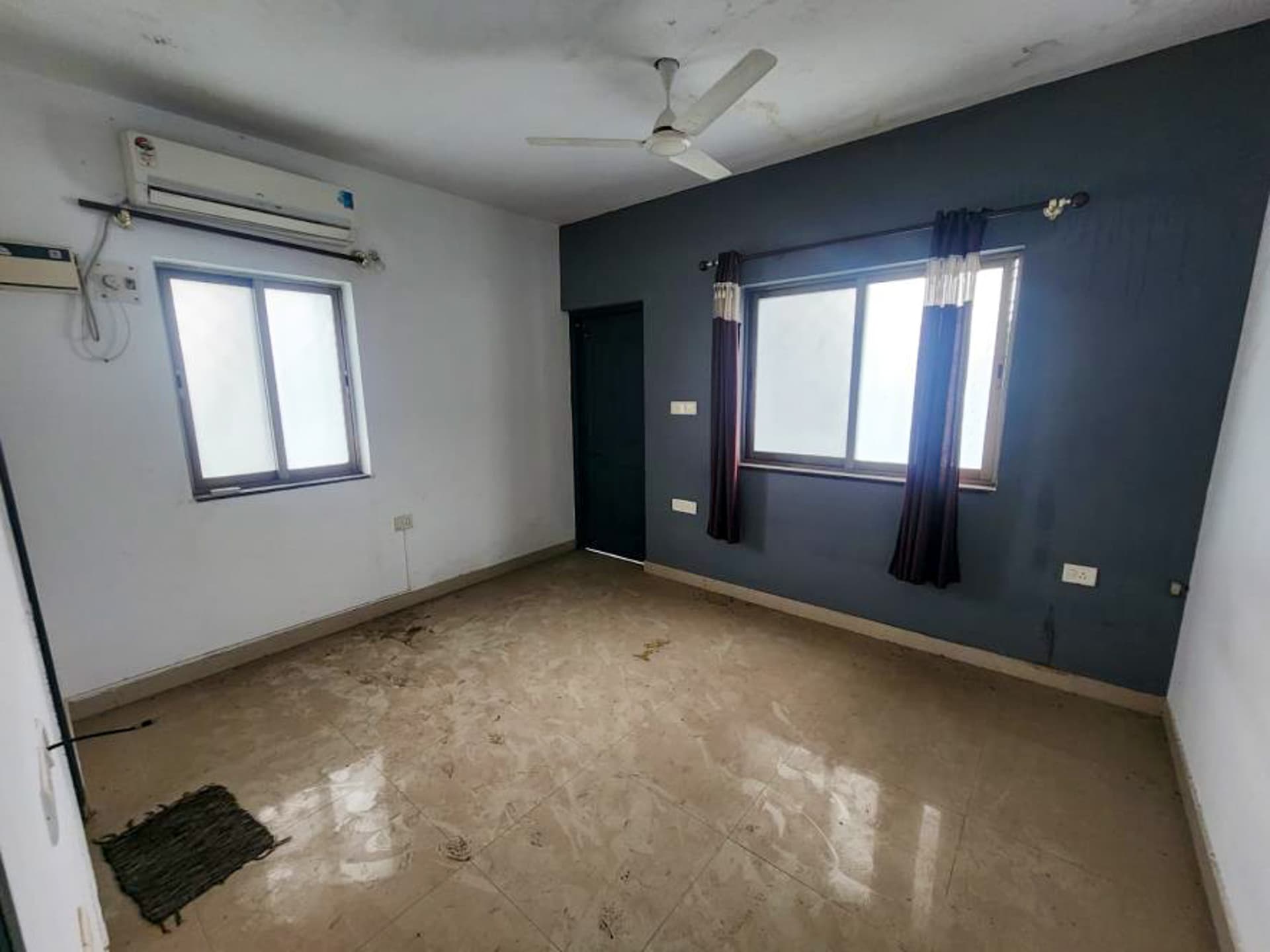 Property Photos 29