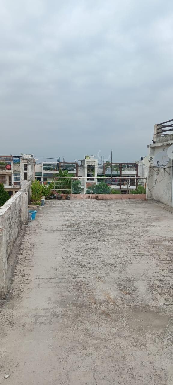 Property Photos 8