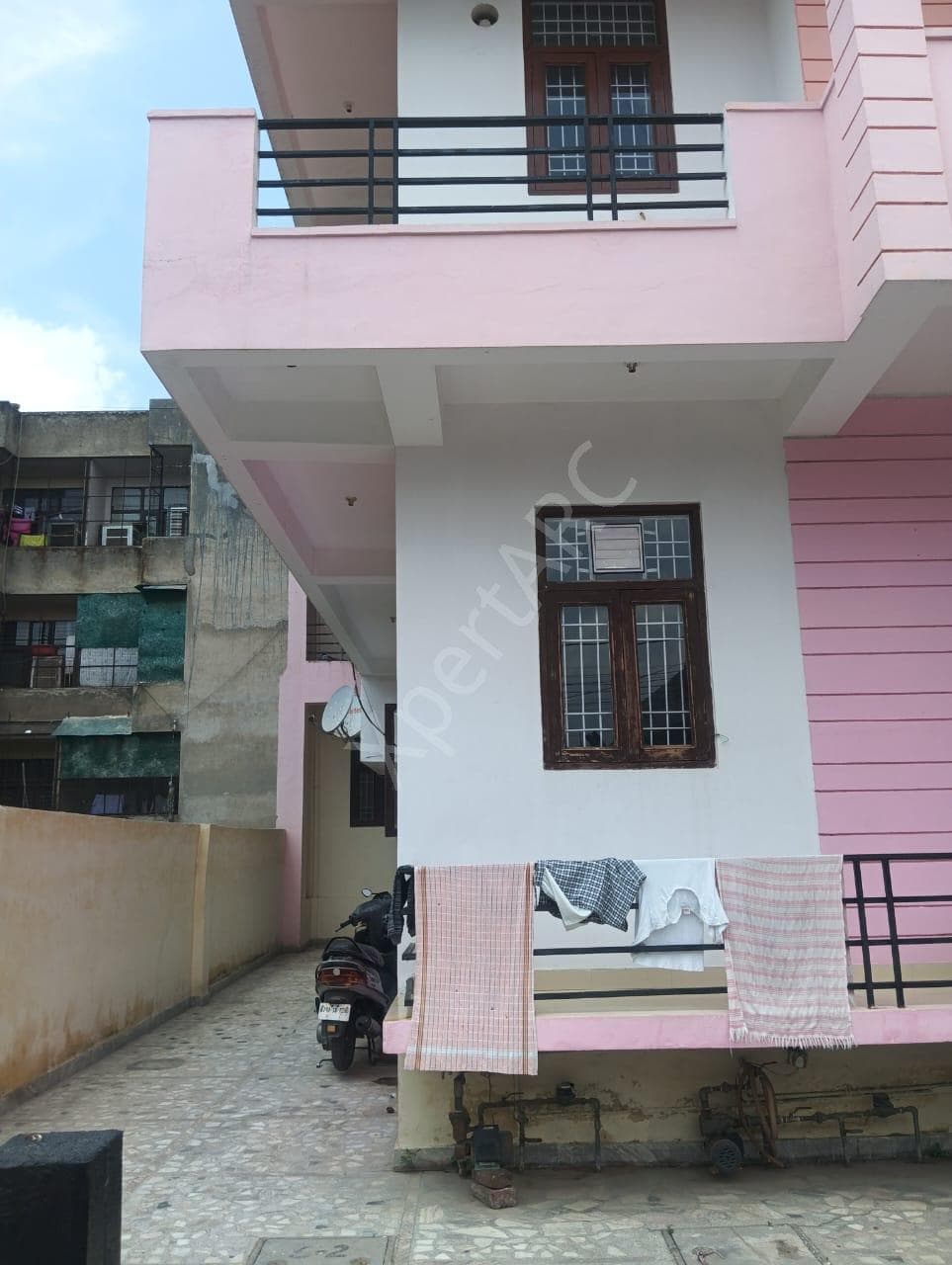 Property Photos 6