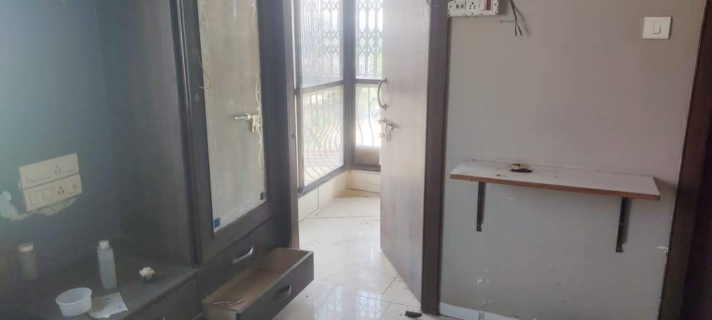 Property Photos 6