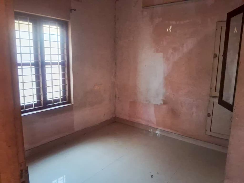 Property Photos 16