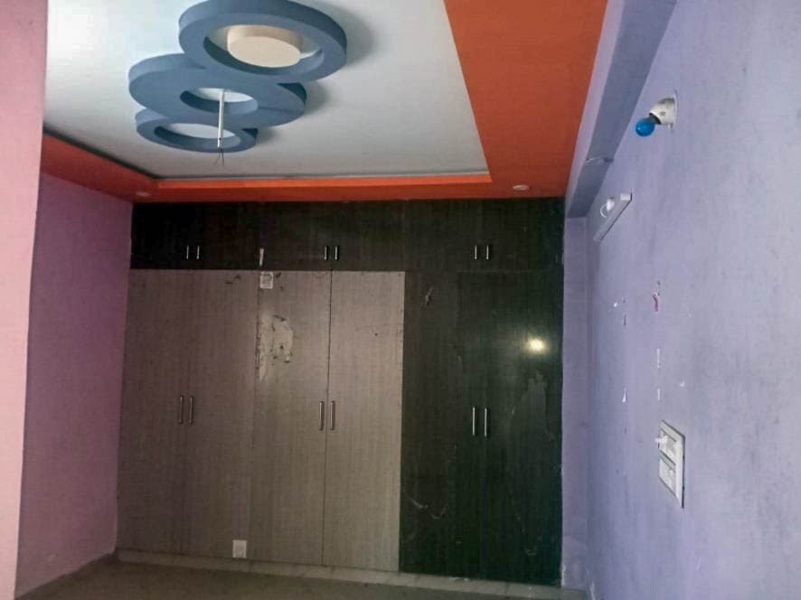 Property Photos 9