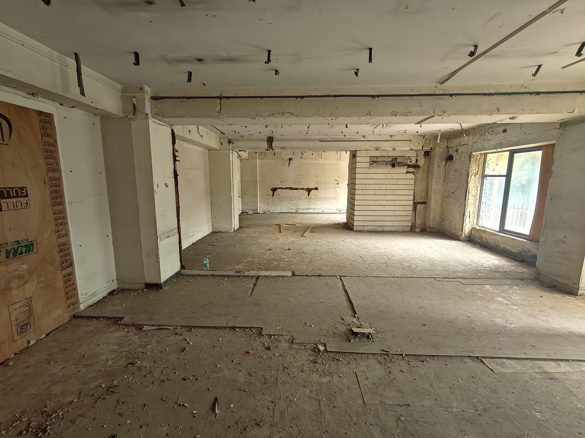 Property Photos 33