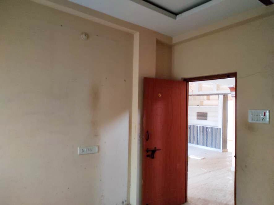 Property Photos 8