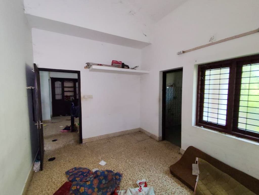 Property Photos 6