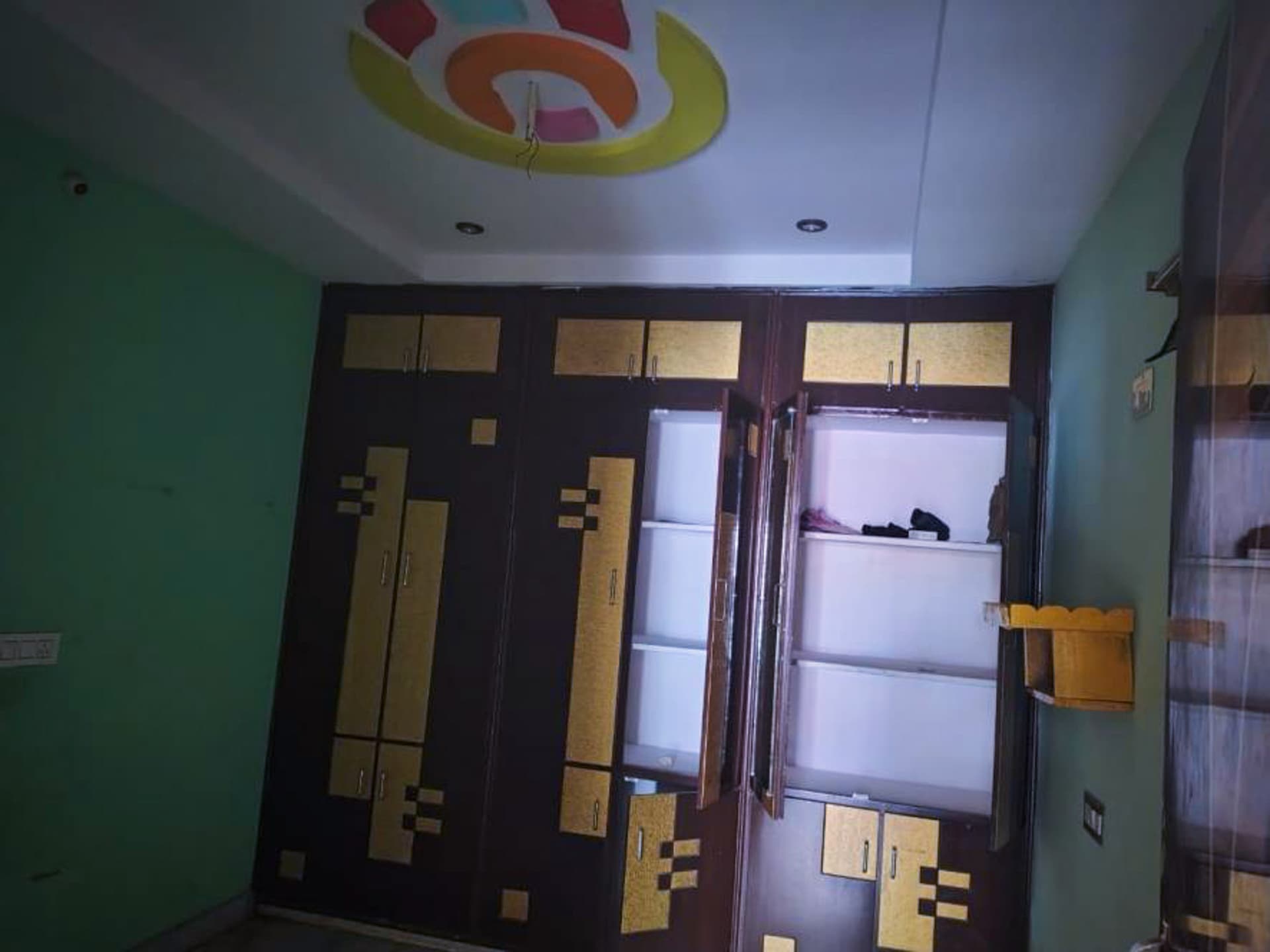 Property Photos 9