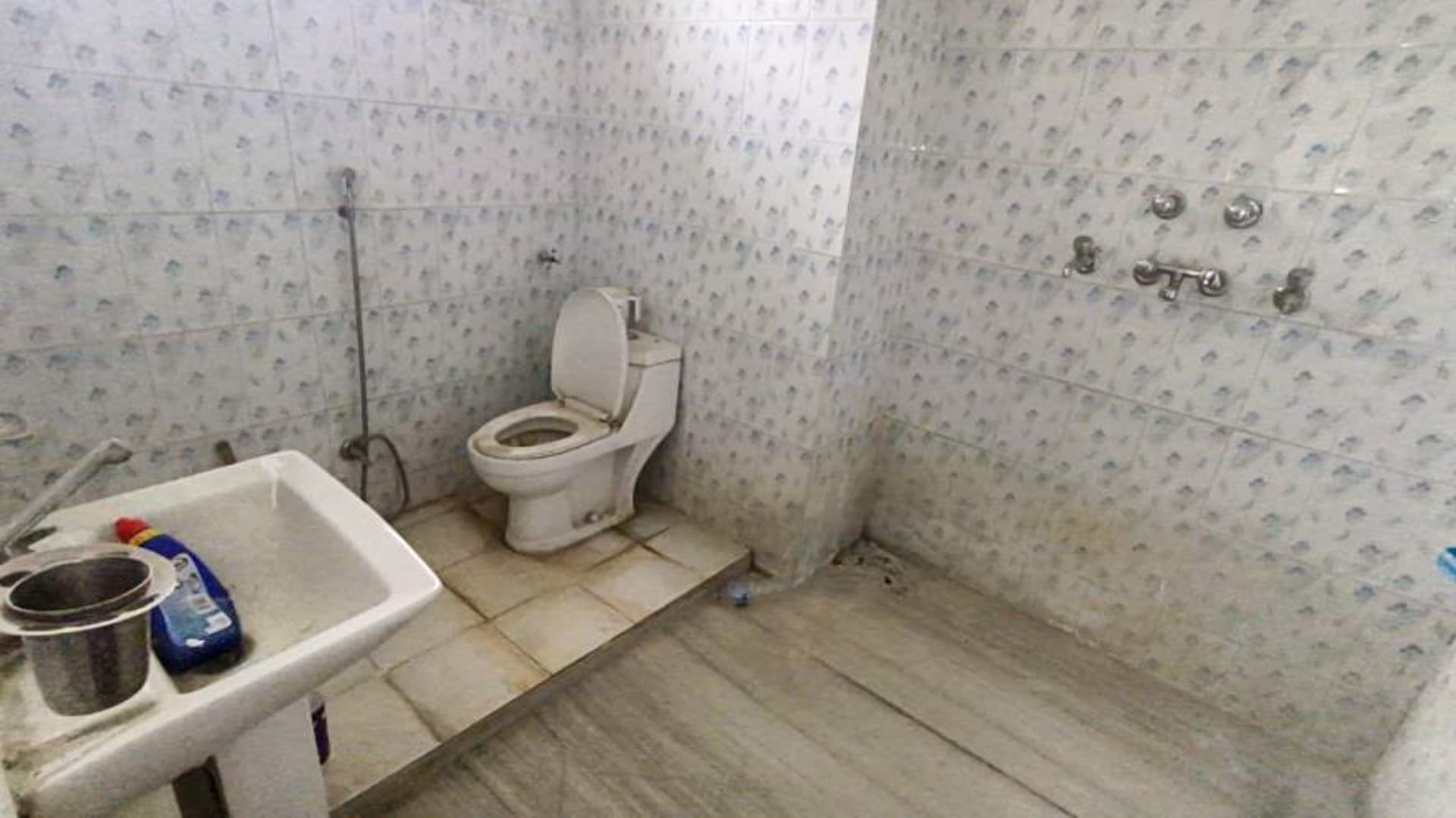 Property Photos 18