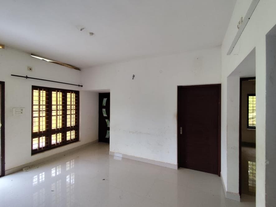 Property Photos 7
