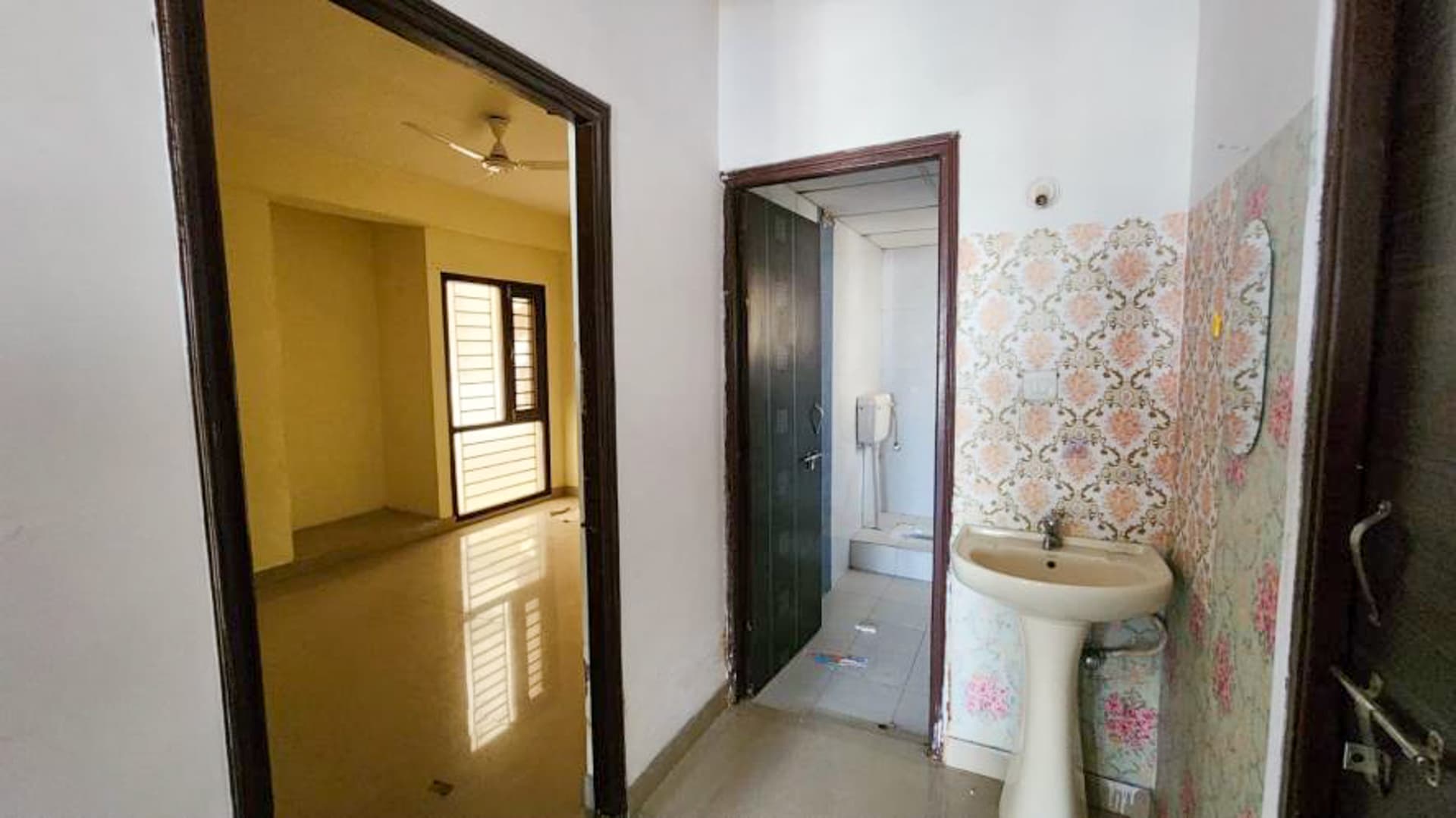 Property Photos 16