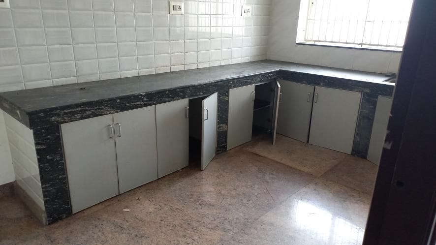 Property Photos 6