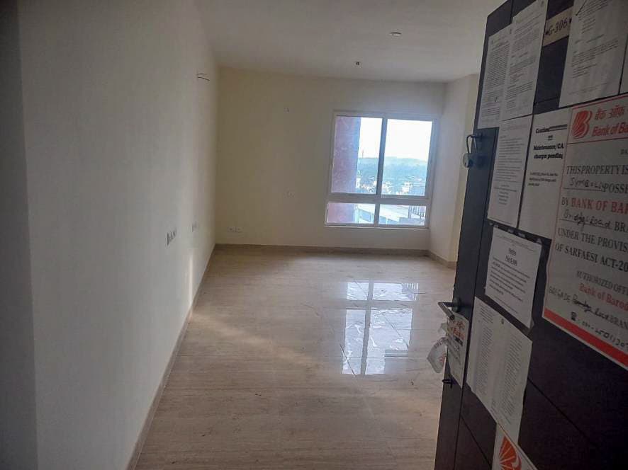 Property Photos 13