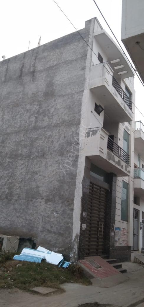 Property Photos 5