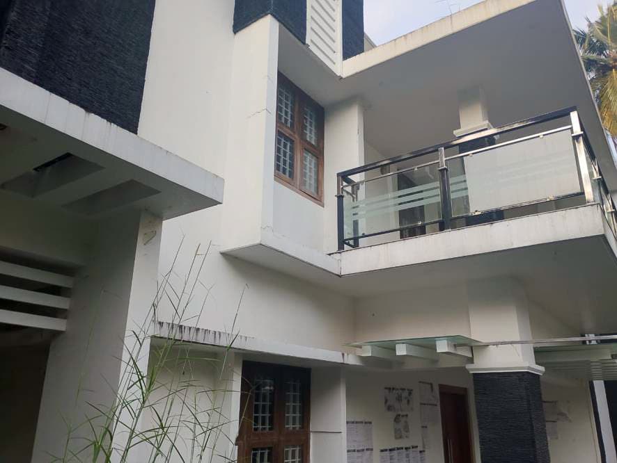 Property Photos 26