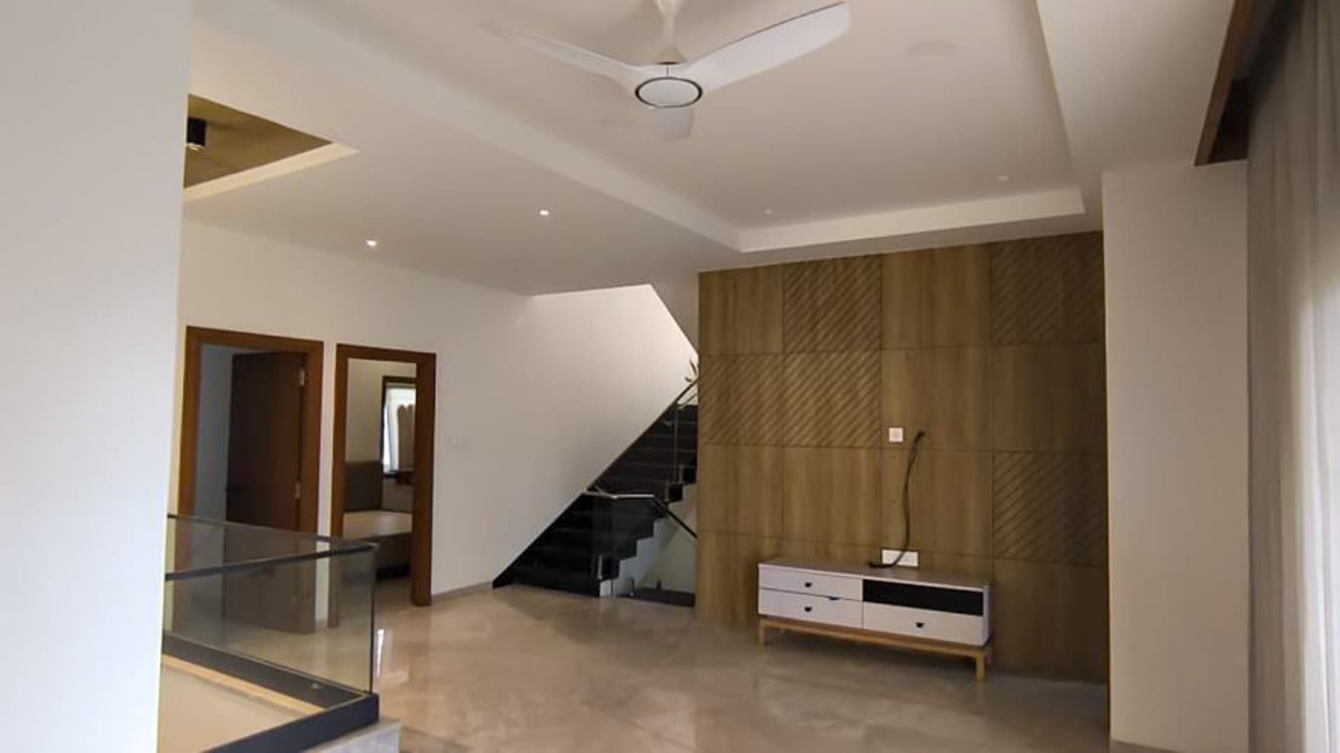 Property Photos 25