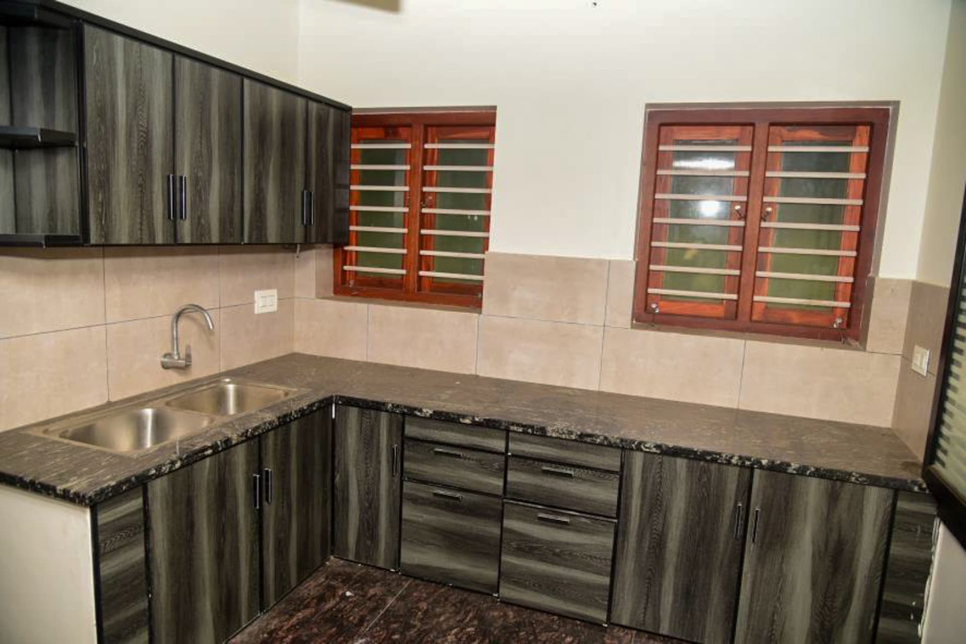 Property Photos 12