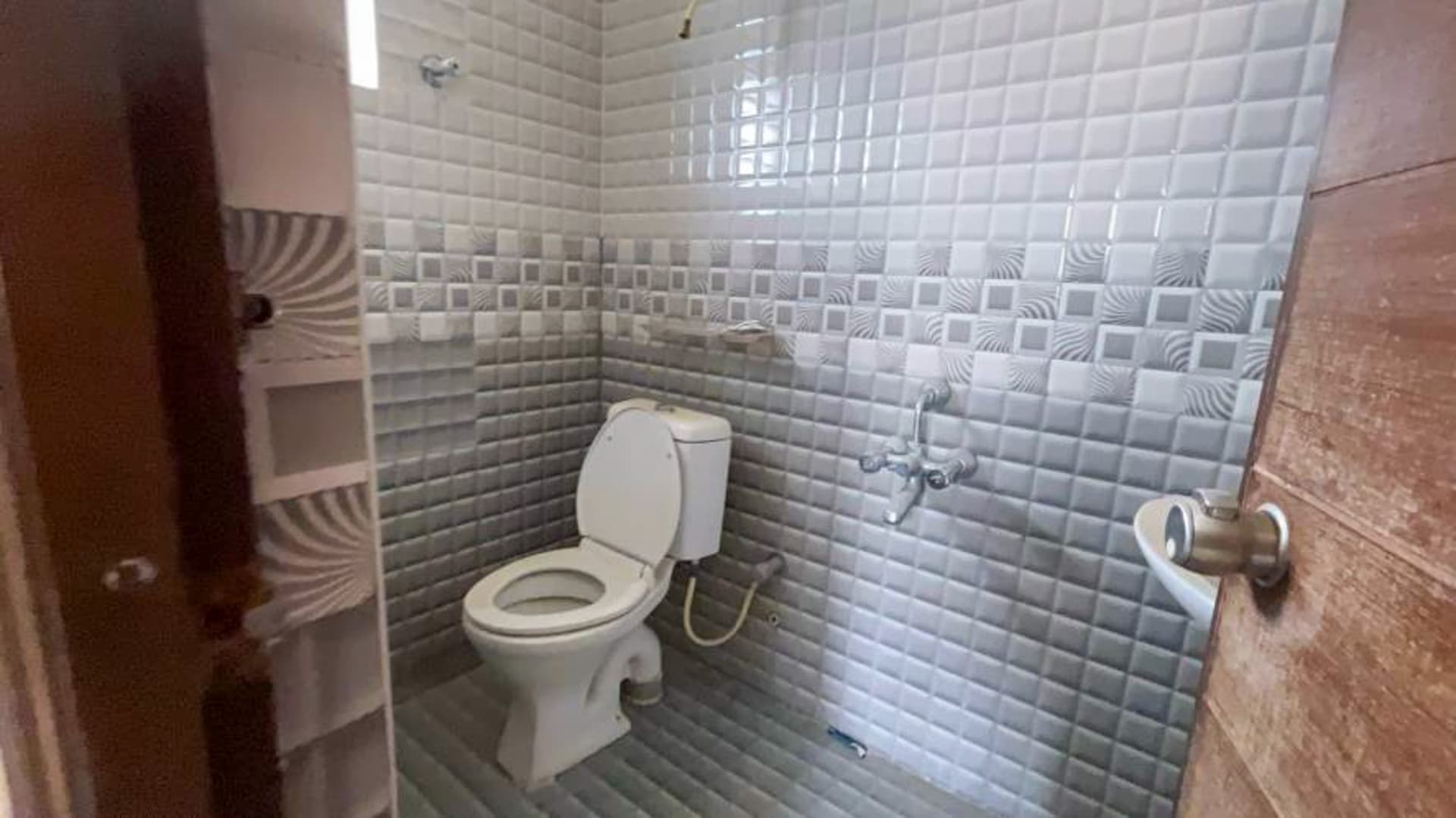 Property Photos 7