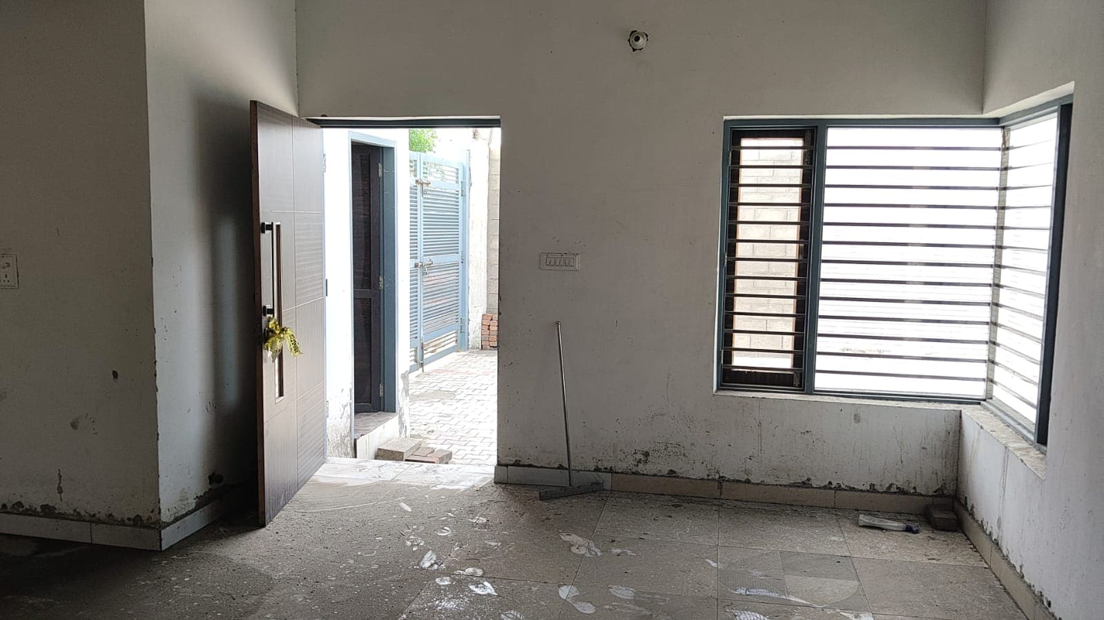 Property Photos 6