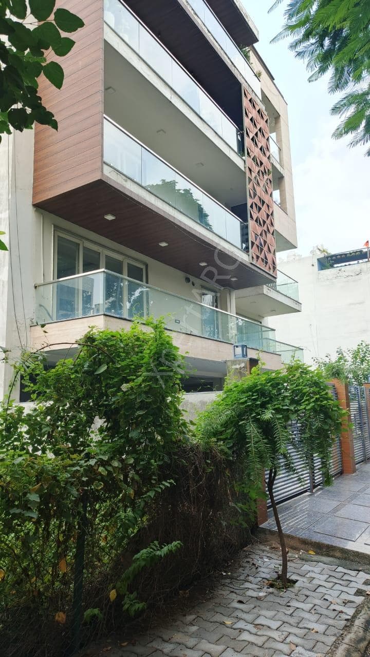 Property Photos 6