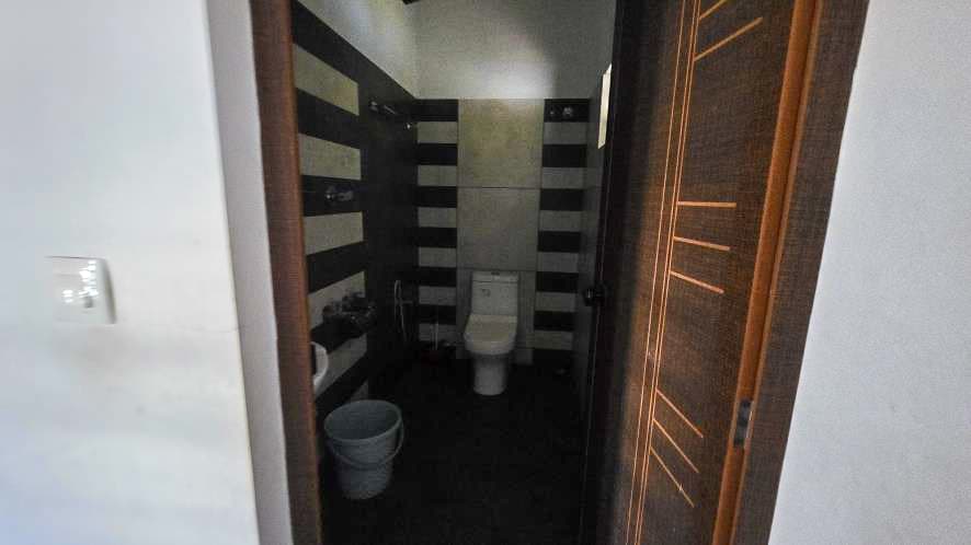 Property Photos 9