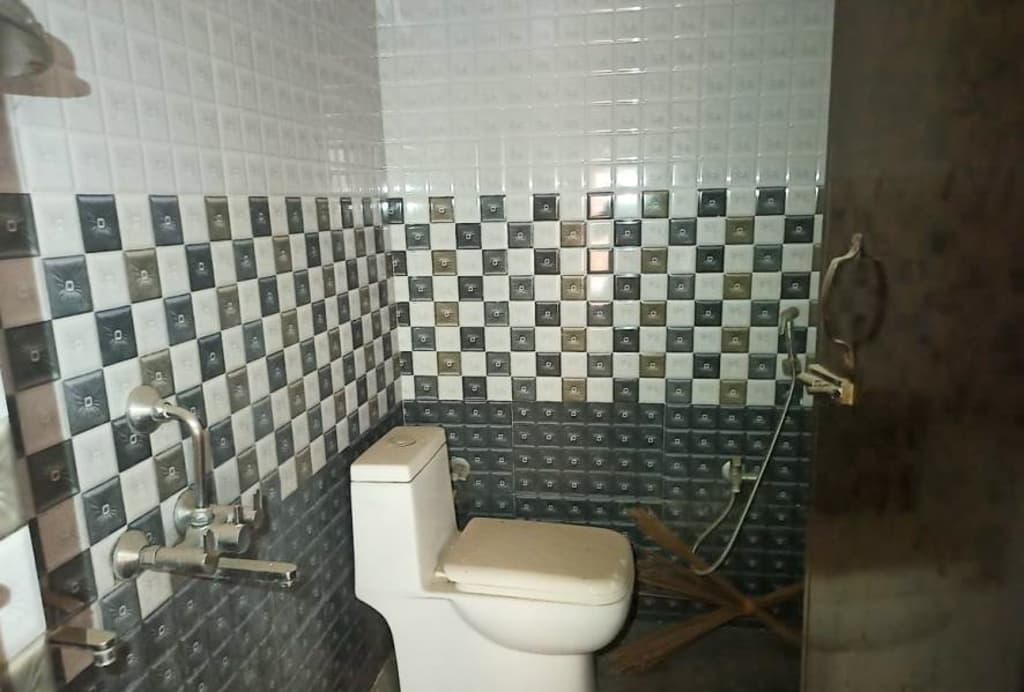 Property Photos 12