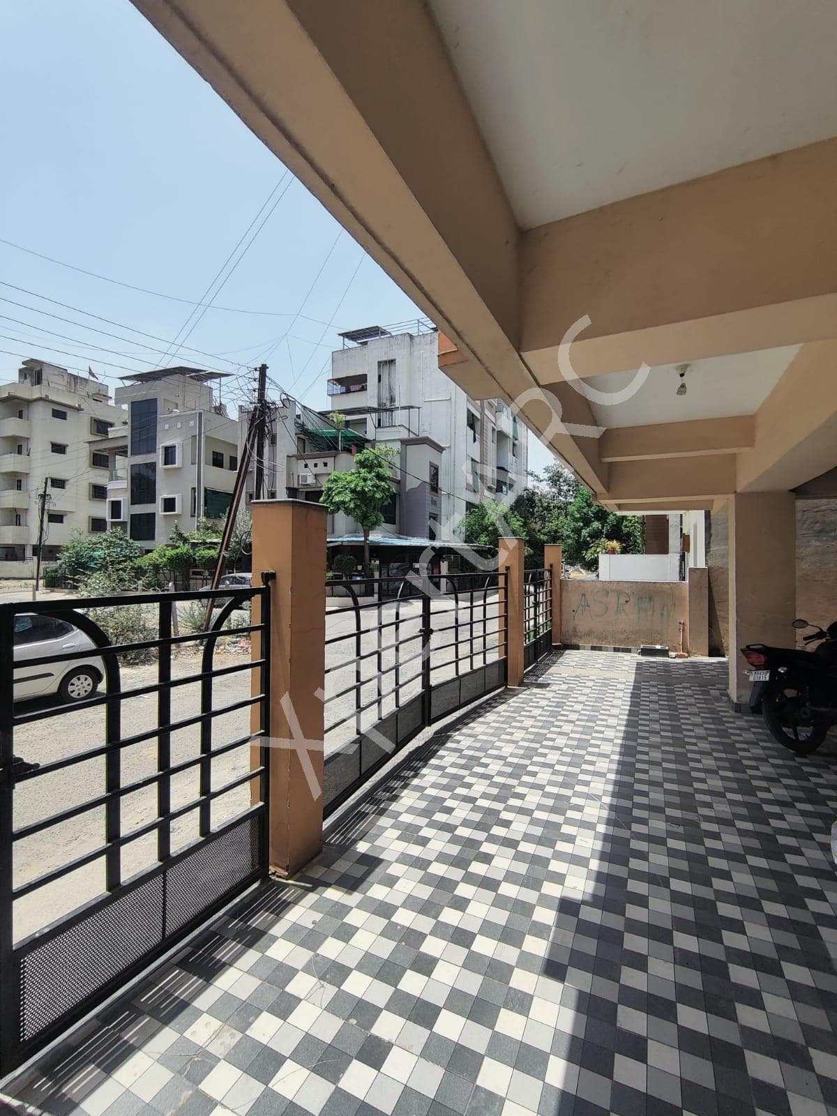 Property Photos 28
