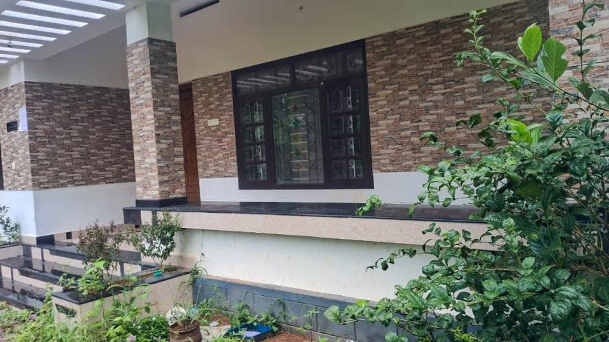 Property Photos 4
