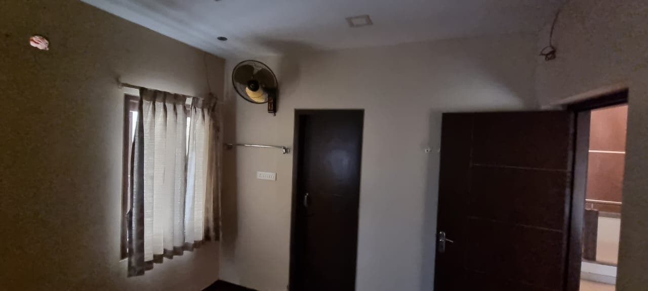 Property Photos 6