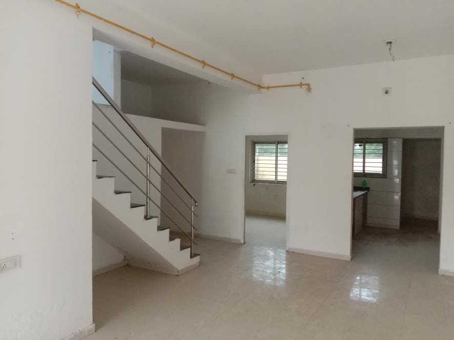 Property Photos 6