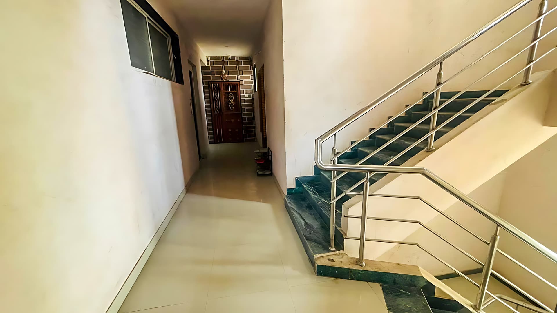 Property Photos 26