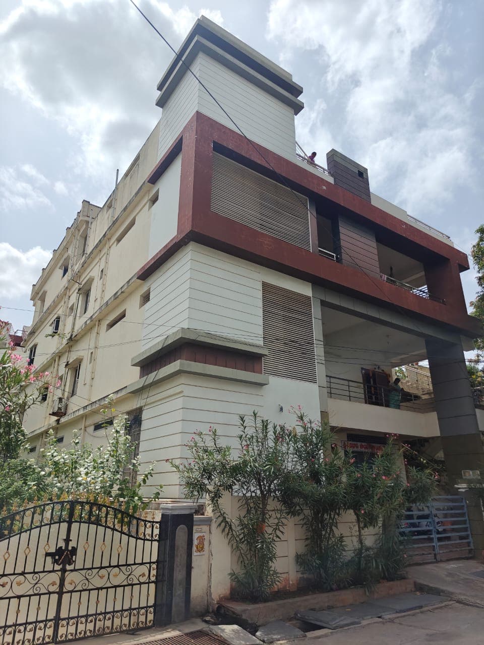 Property Photos 7