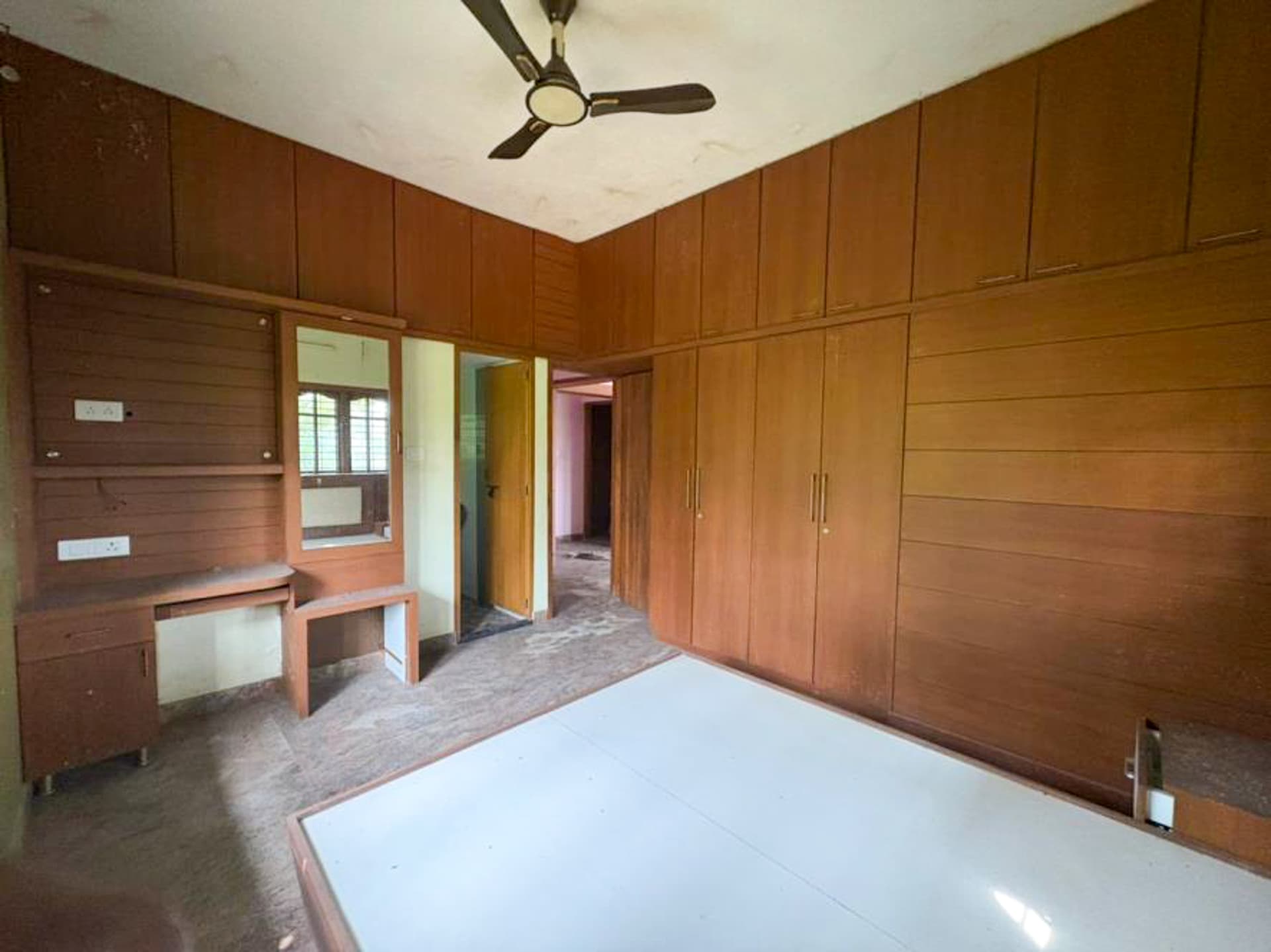 Property Photos 15