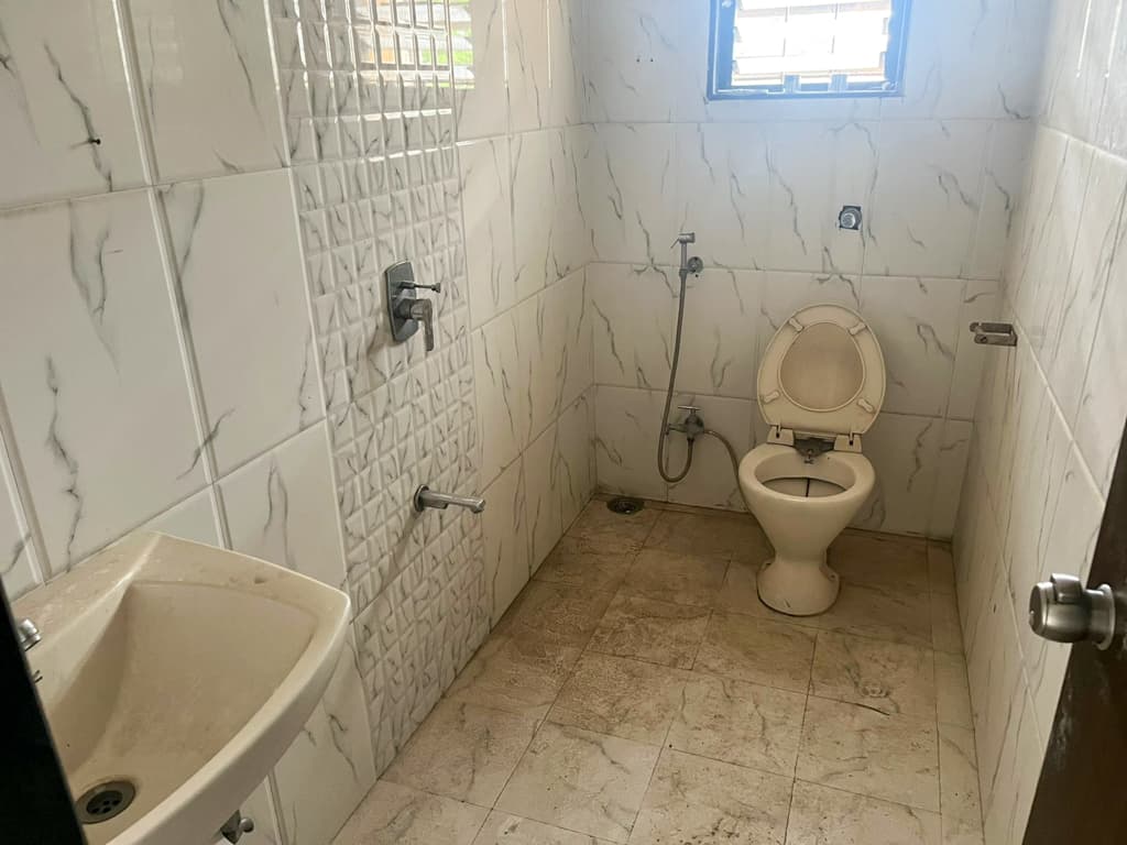 Property Photos 18