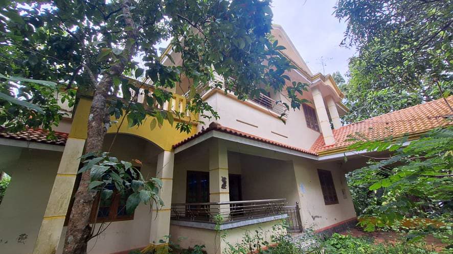 Property Photos 26
