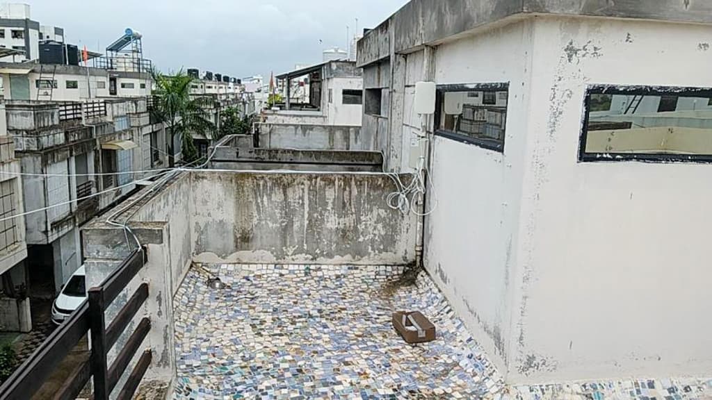Property Photos 28