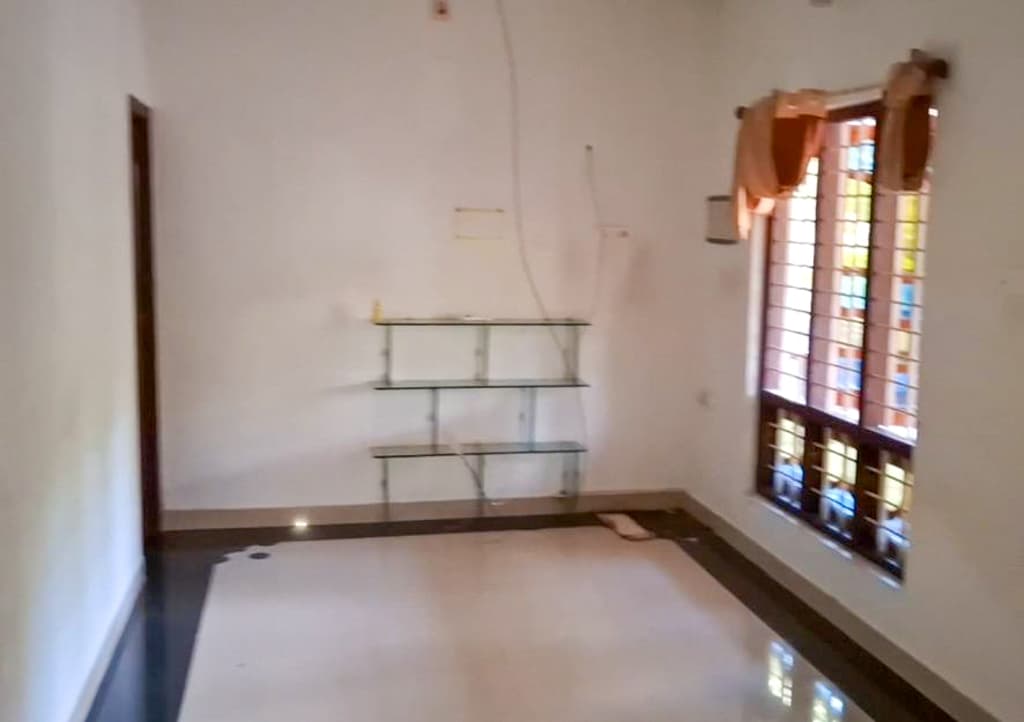 Property Photos 4