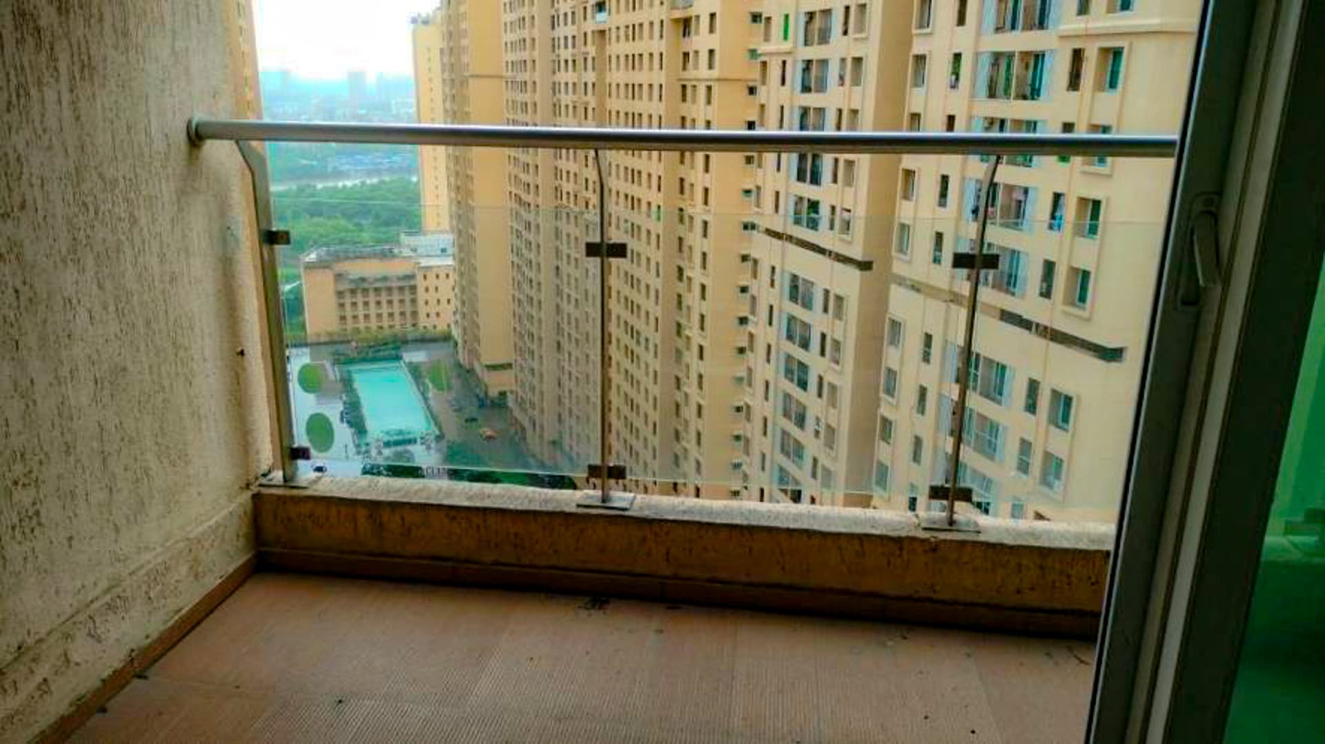 Property Photos 18