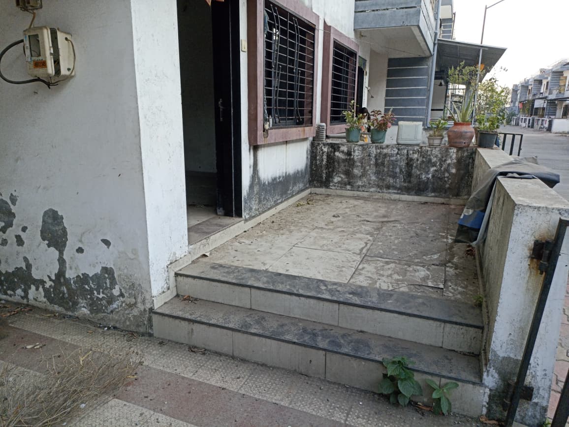 Property Photos 5
