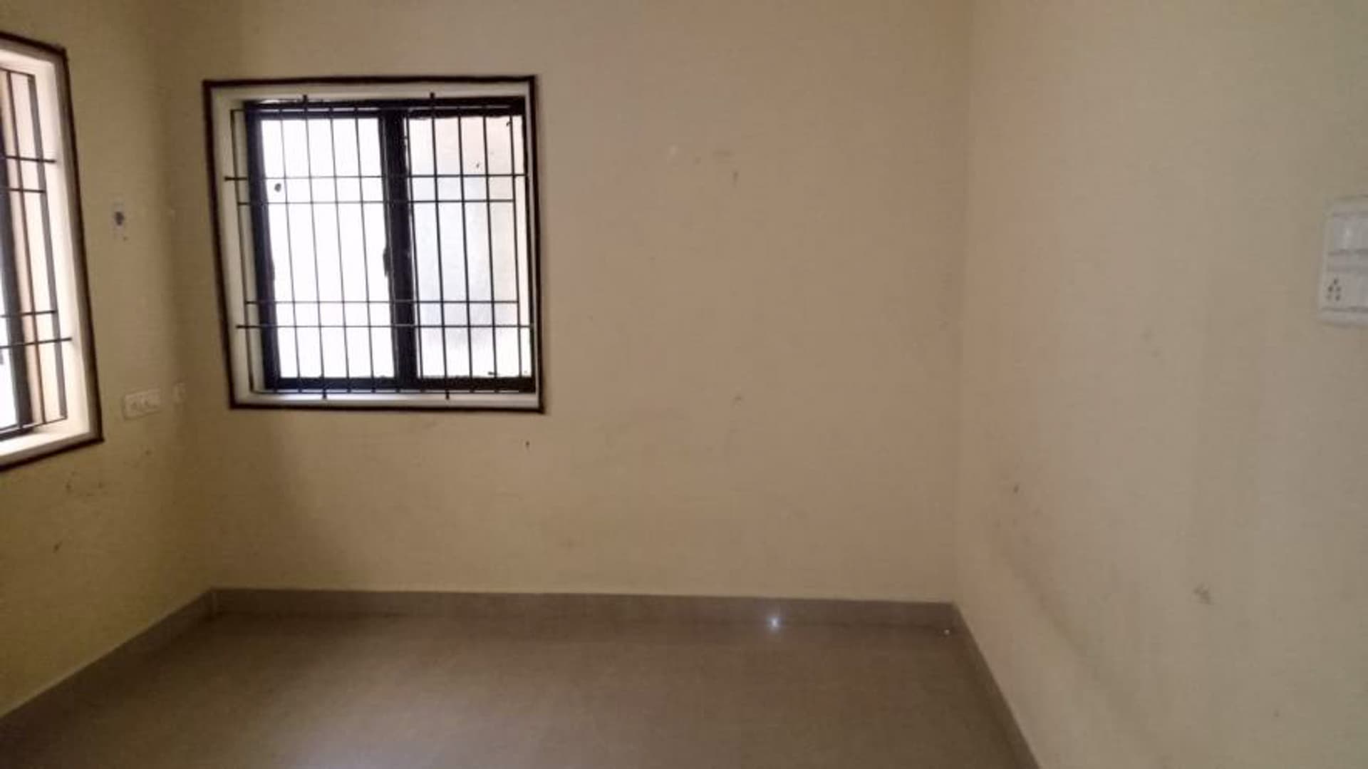 Property Photos 8