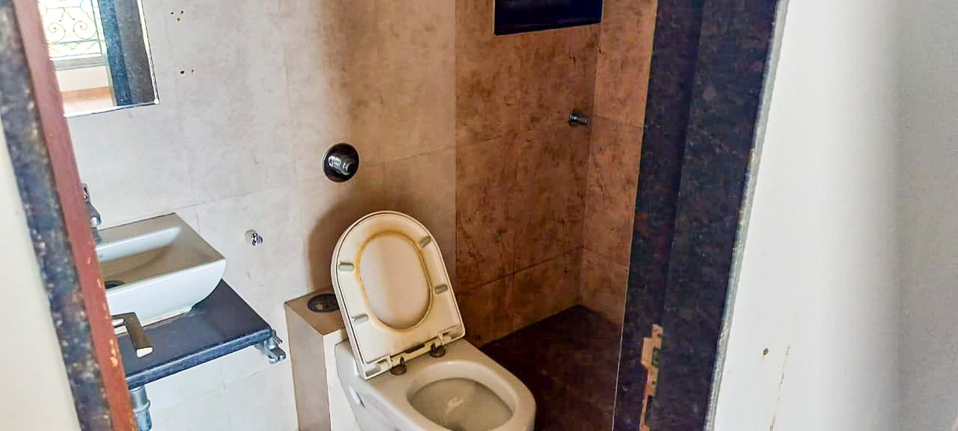 Property Photos 8