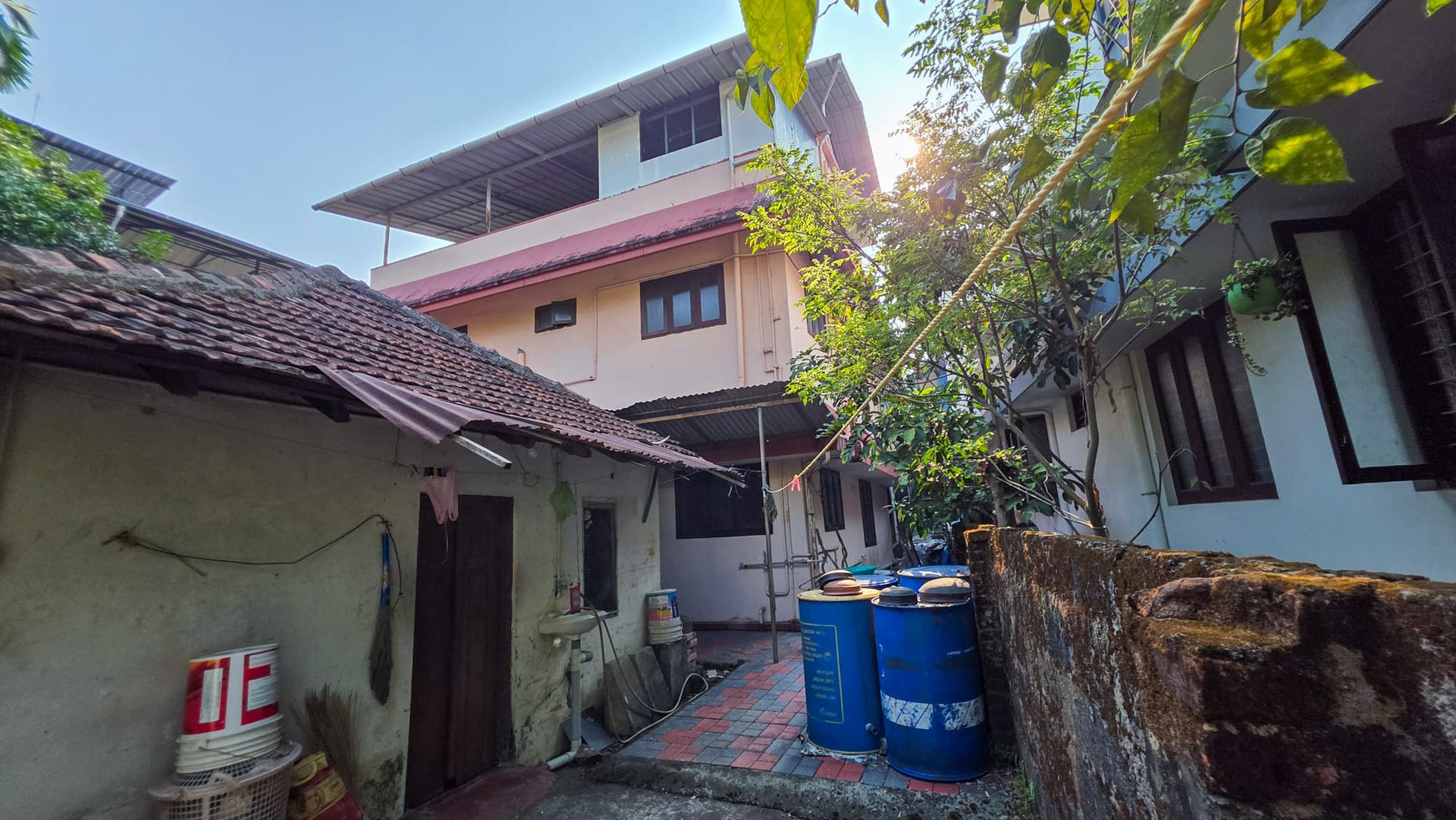 Property Photos 18