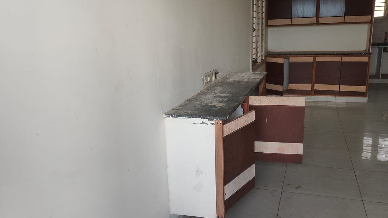 Property Photos 7